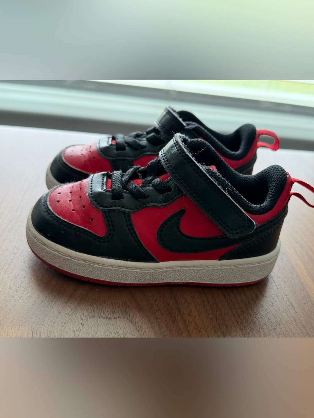 Nike Court Borough Low Recraft. Kids Black and Red Velcro Low-Top Sneakers